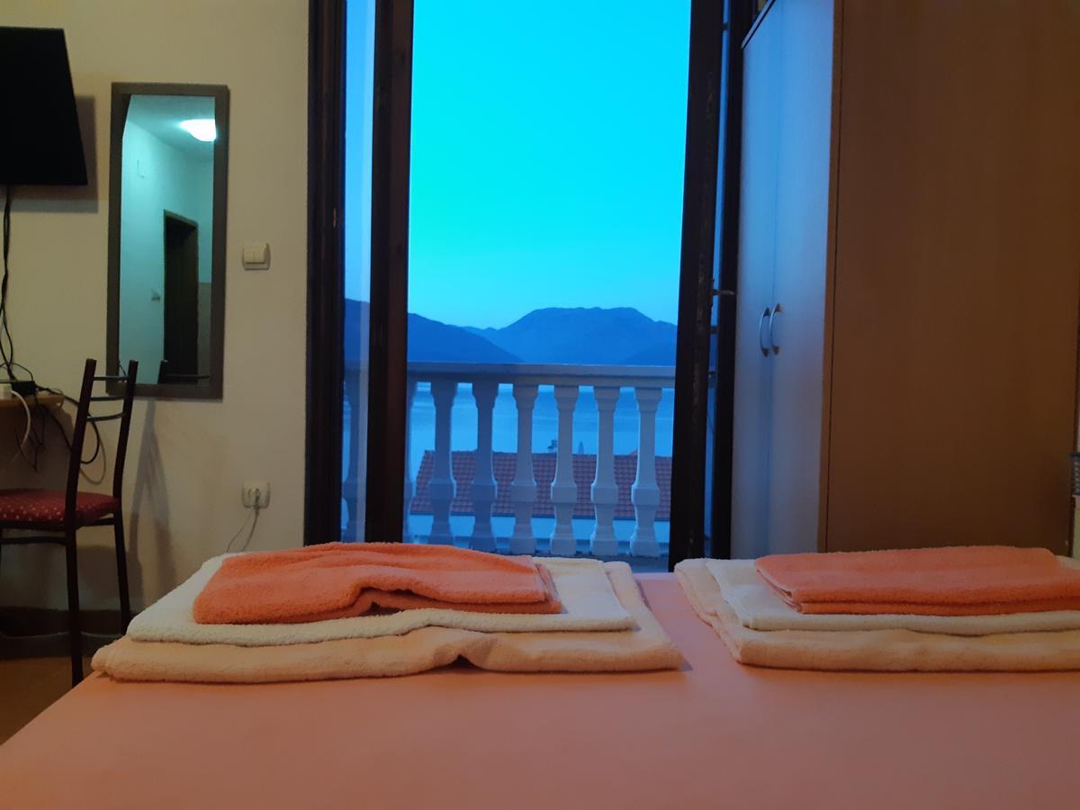 Apartments Ceca Tivat Zewnętrze zdjęcie