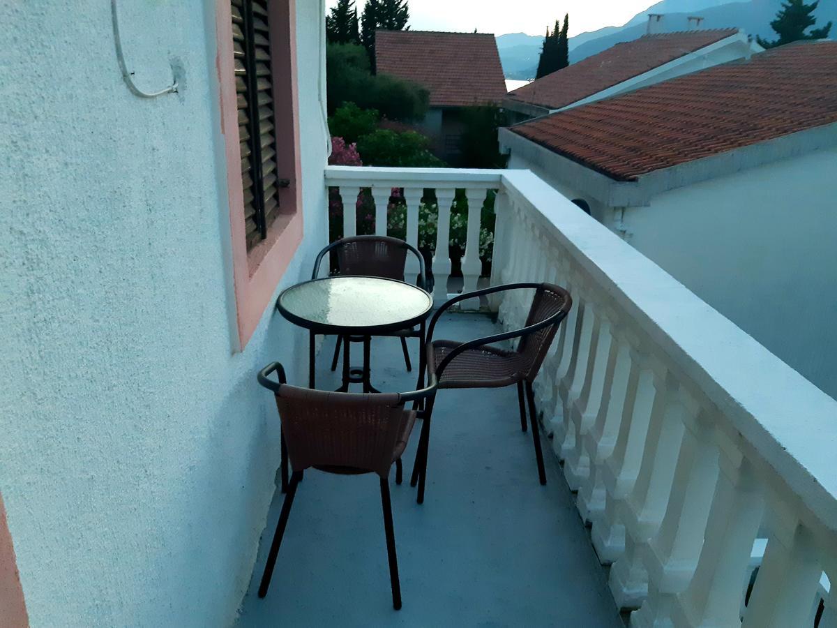 Apartments Ceca Tivat Zewnętrze zdjęcie
