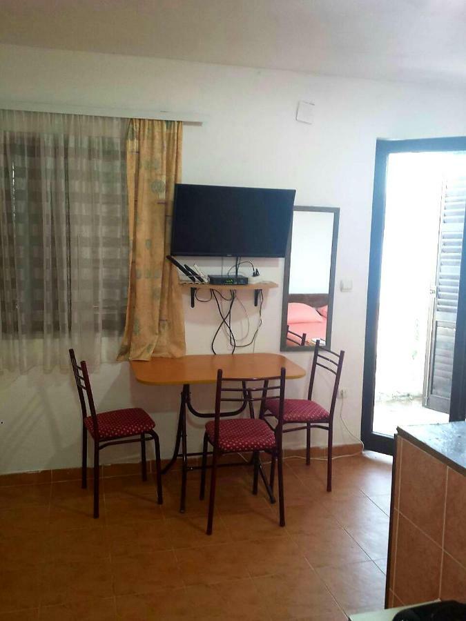 Apartments Ceca Tivat Zewnętrze zdjęcie