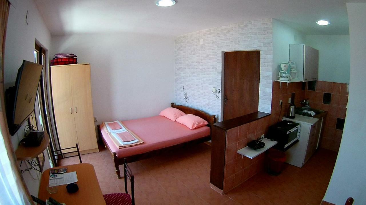 Apartments Ceca Tivat Zewnętrze zdjęcie
