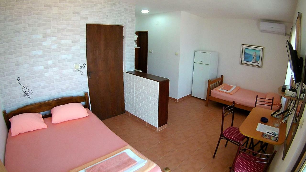 Apartments Ceca Tivat Zewnętrze zdjęcie